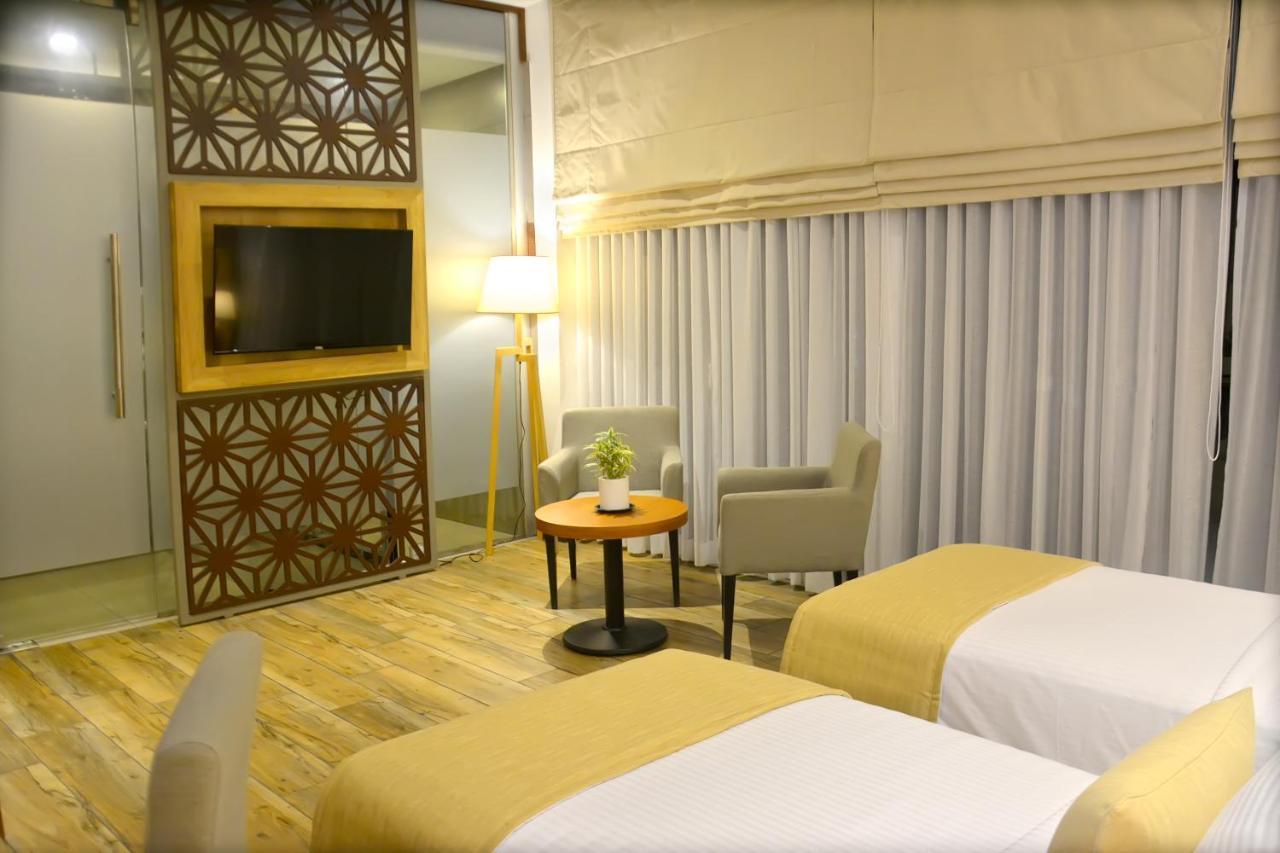 Belmont Boutique Hotel - Free Airport Shuttle Service ネゴンボ エクステリア 写真